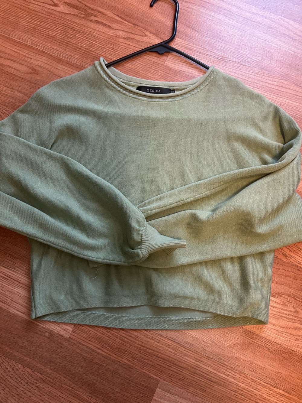 Zesica Olive Green Women’s Crewneck Sweater.Size XS